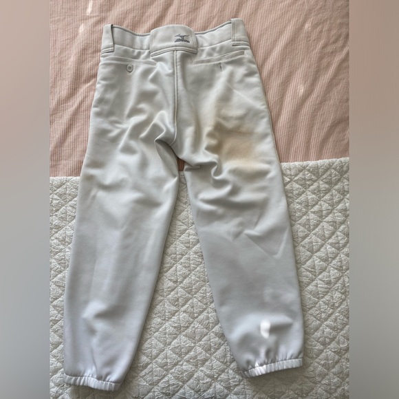 4 pairs of women’s softball pants - Picture 9 of 13